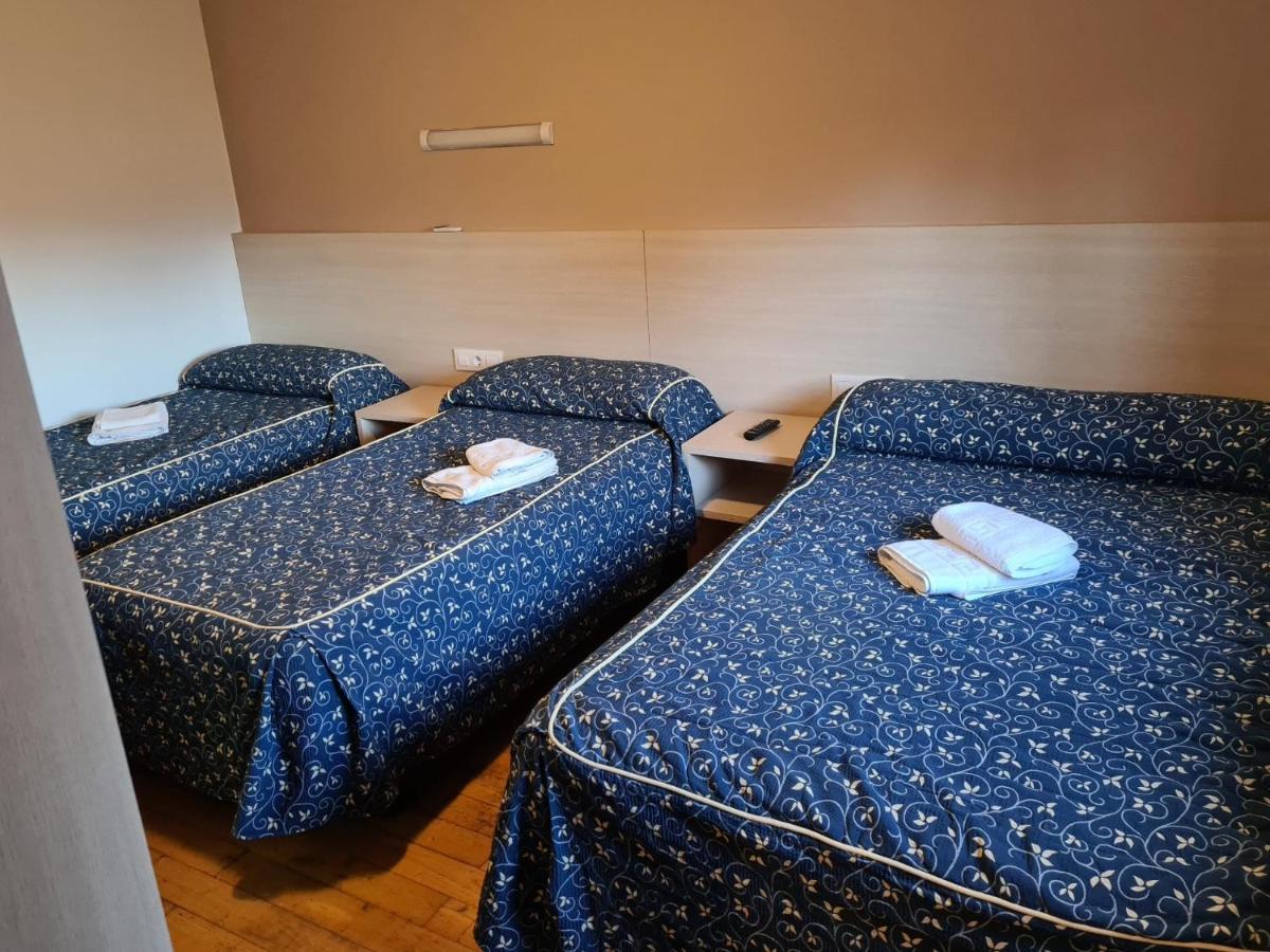 Pension La Principal Torrelavega Bilik gambar